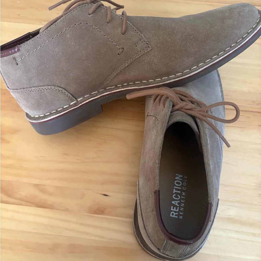 Kenneth Cole Men's Brown Suede Chukka Boots